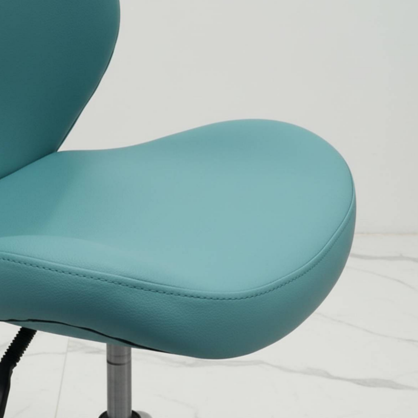 Upholstered Swivel Chair Cushi - đánh giá và giá Chairs